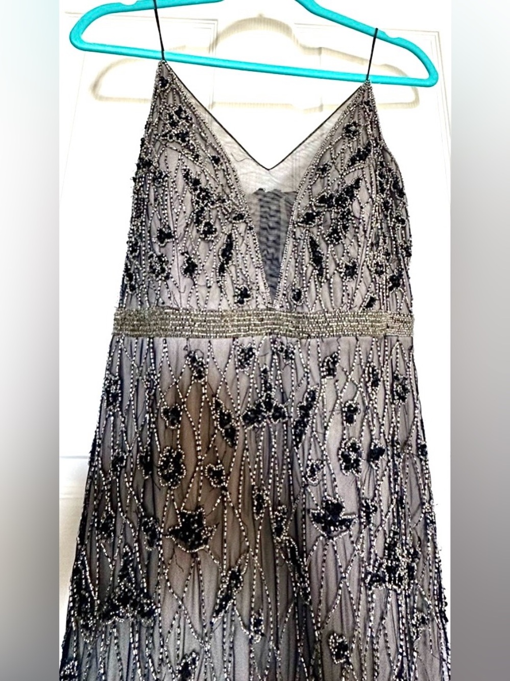 Adrianna Papell Long Beaded Formal Dress Spaghetti Strap Mesh Gown Size 4 NWT